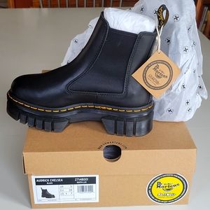 Dr. Martens Audrick Chelsea NIB, NWT US size 7